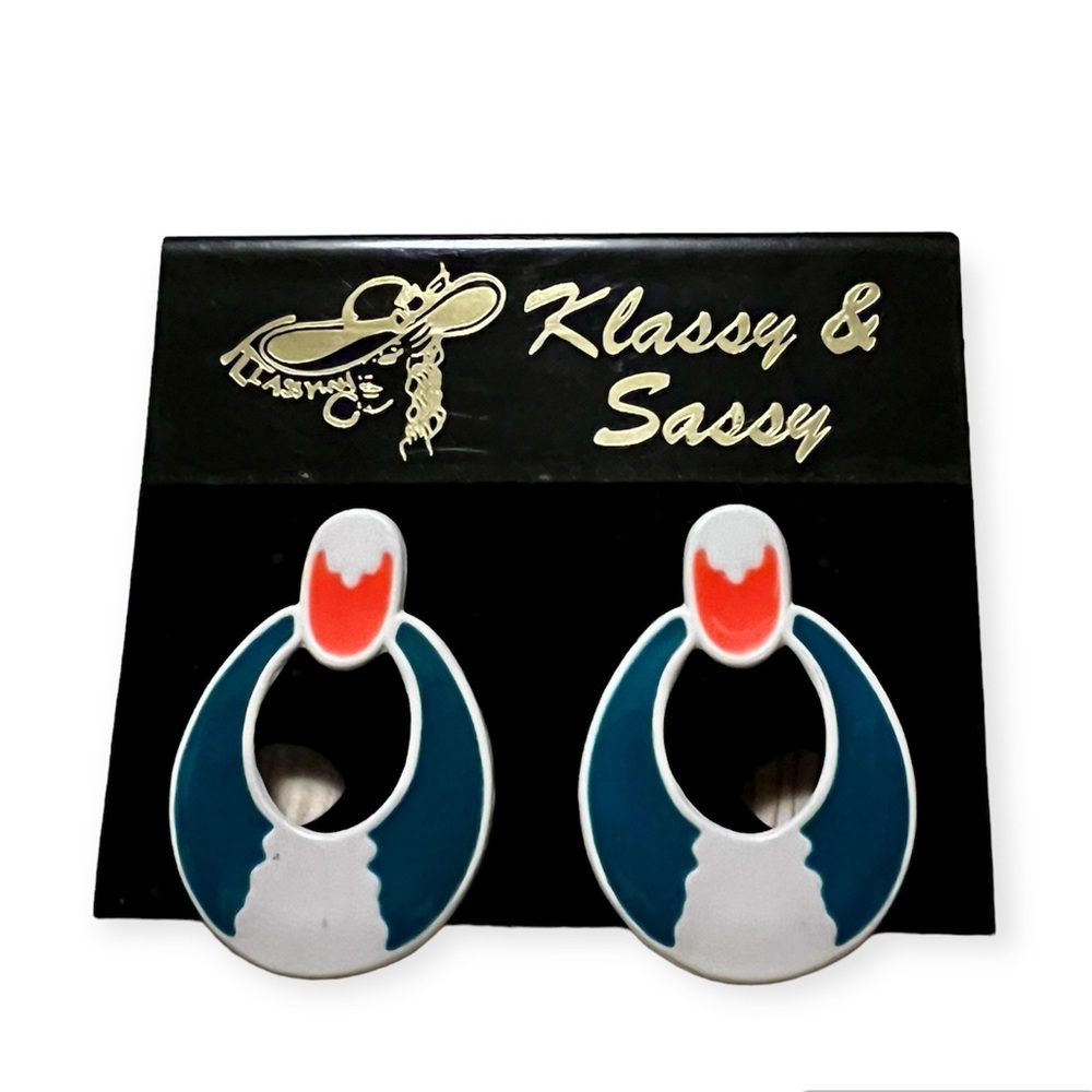 Vintage Klassy Sassy Painted Metal Pierced Dangling Earrings 80s 90s